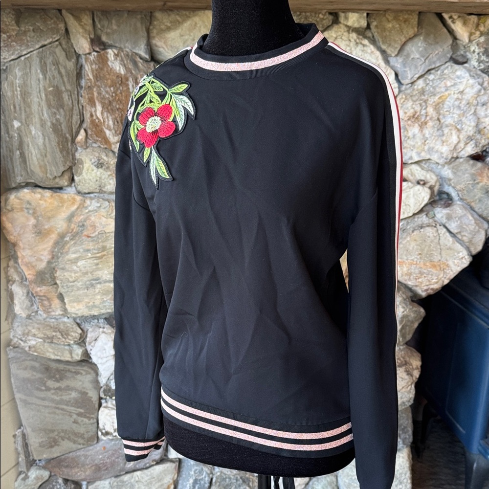 Ted Baker Maddeyy Black Floral Embroidered Trim Sweater Women’s size 0